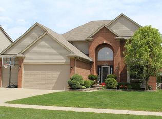 52390 Creek Ln, Chesterfield, MI 48047