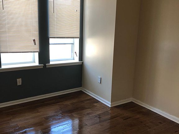 4th image of 1639 Cecil B Moore Ave #2R