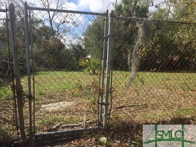 2nd image of 1019 W 36th St