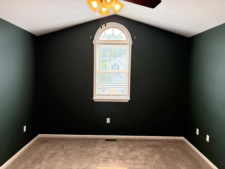 555 Upland St — Photo 17
