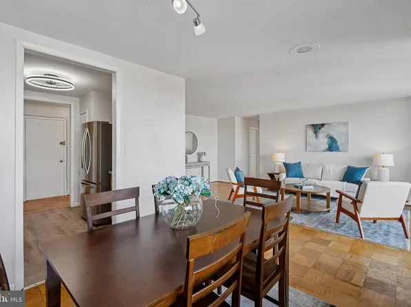 4343 Cherry Hill Rd APT 705, Arlington, VA 22207