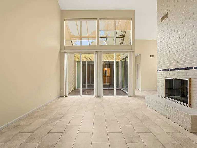 10125 Valley Forge Dr — Photo 15