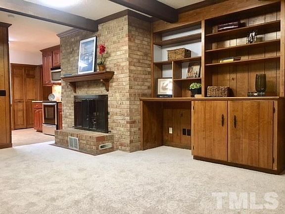 3rd image of 3420 Edgemont Dr