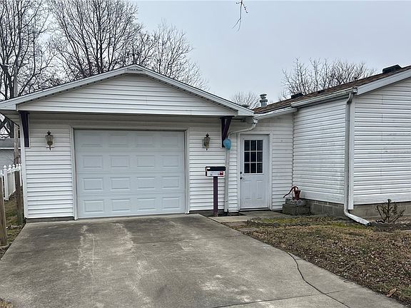 5th image of 212 N Olive St