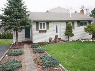 59 E Shore Rd, Lake Hopatcong, NJ 07849