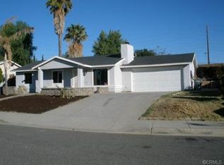 894 Choctaw Ct, Perris, CA 92570