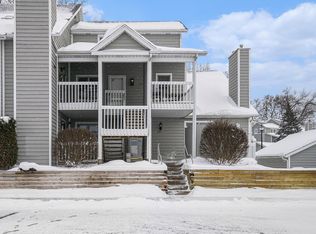 1514 N Oak Hill Dr Unit L-8, South Bend, IN 46637