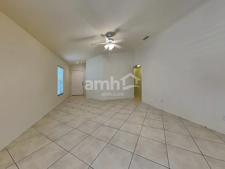 1611 Marsh Wood Dr — Photo 6