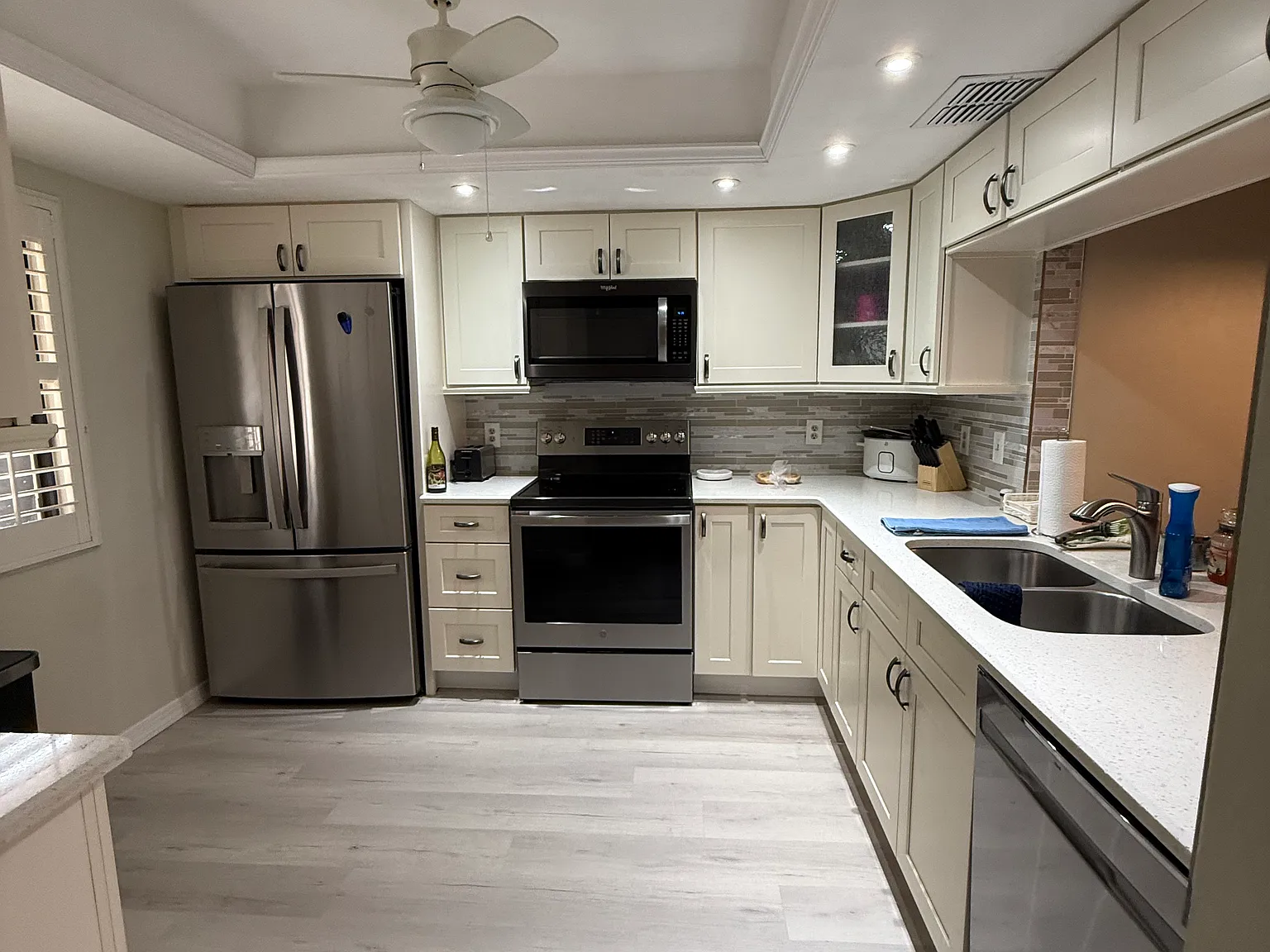 2 bed, 1050 sqft, $3,900 — Photo 1
