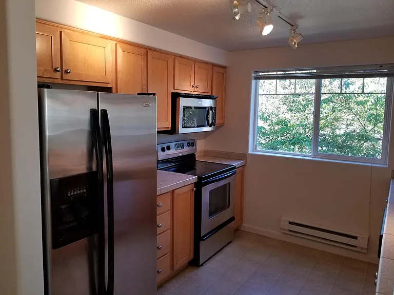 770 NW 185th Ave #207 — Photo 8