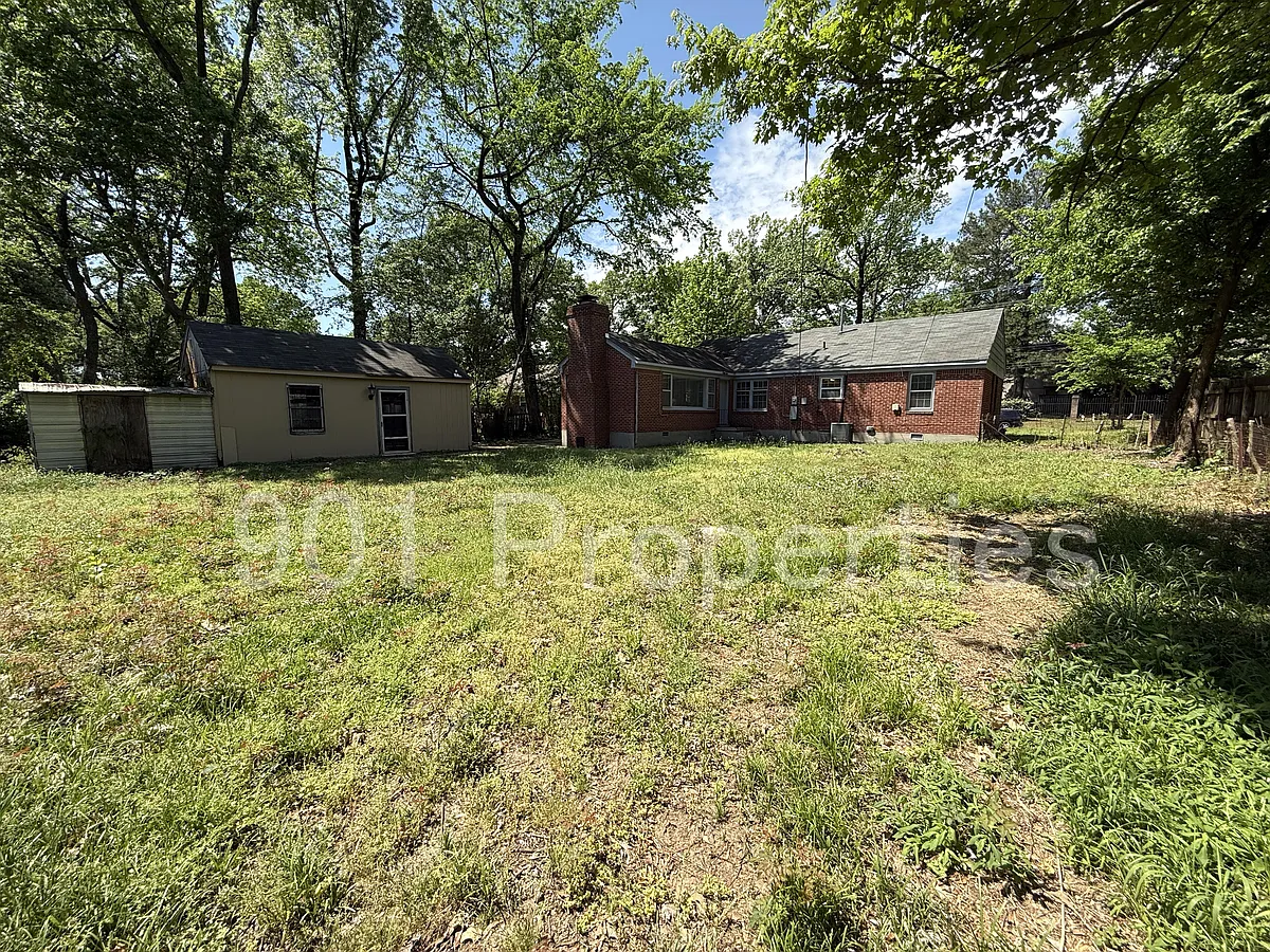 Building Photo - 814 Colonial Rd