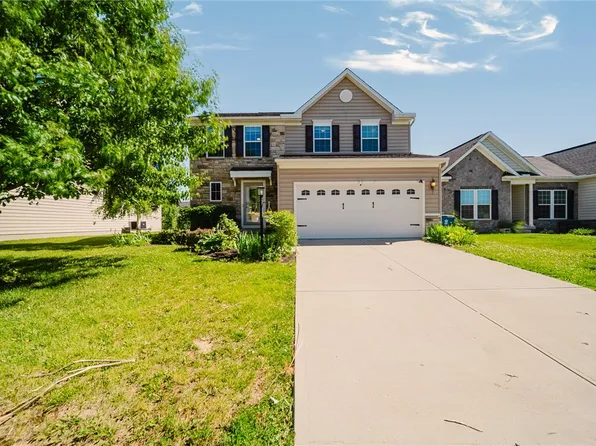 5148 Dayflower Dr, Tipp City, OH 45371