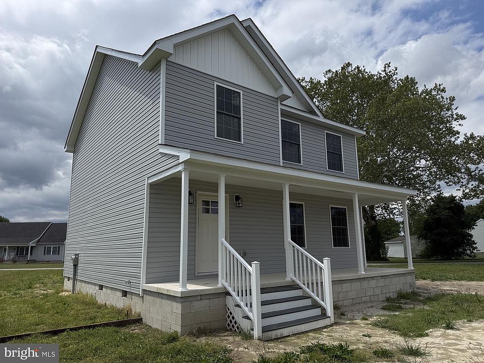 2nd image of 34755 Main St