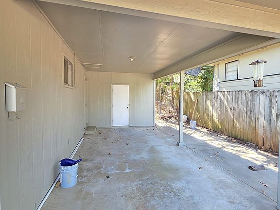2nd image of 517 Libby Ln