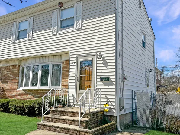 1 Twombly Ave, Staten Island, NY 10306