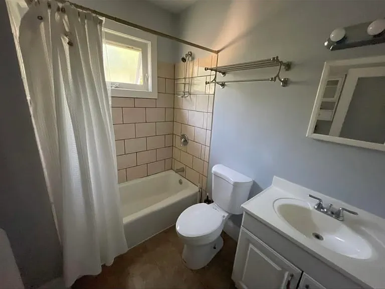 75 Sefton Dr — Photo 17