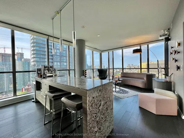 8 Charlotte St, Toronto, ON