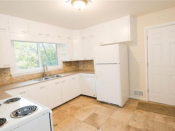 5th image of 1304 Antrim Ln