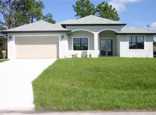 2802 33rd St W, Lehigh Acres, FL 33971