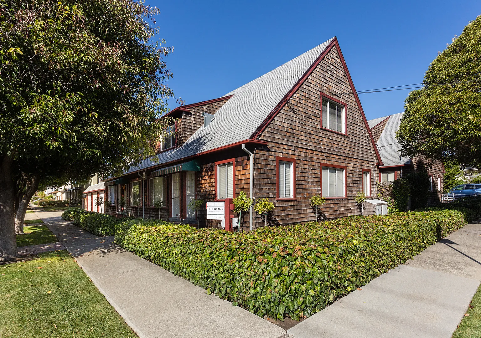 6601 - 6605 Moeser — Photo 1