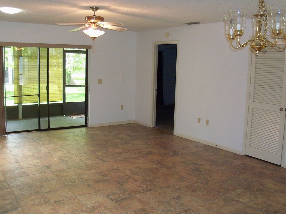 2nd image of 6826 E Royal Crescent St