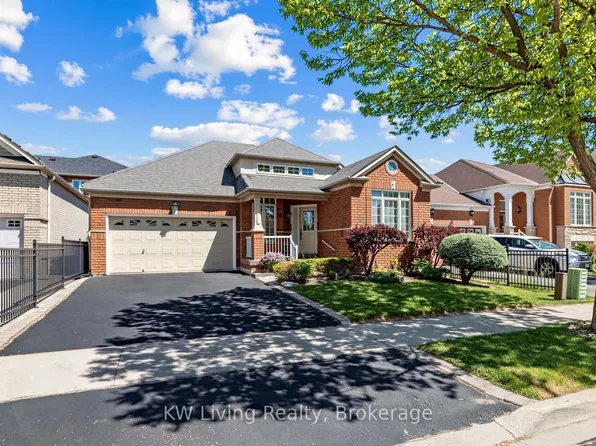 41 Manorwood Dr, Markham, ON L6C 2T5