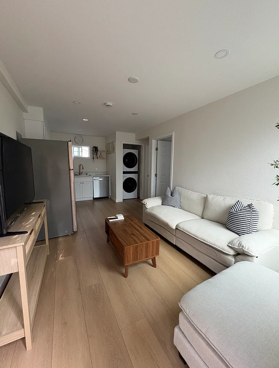 Building Photo - Pembury Dr