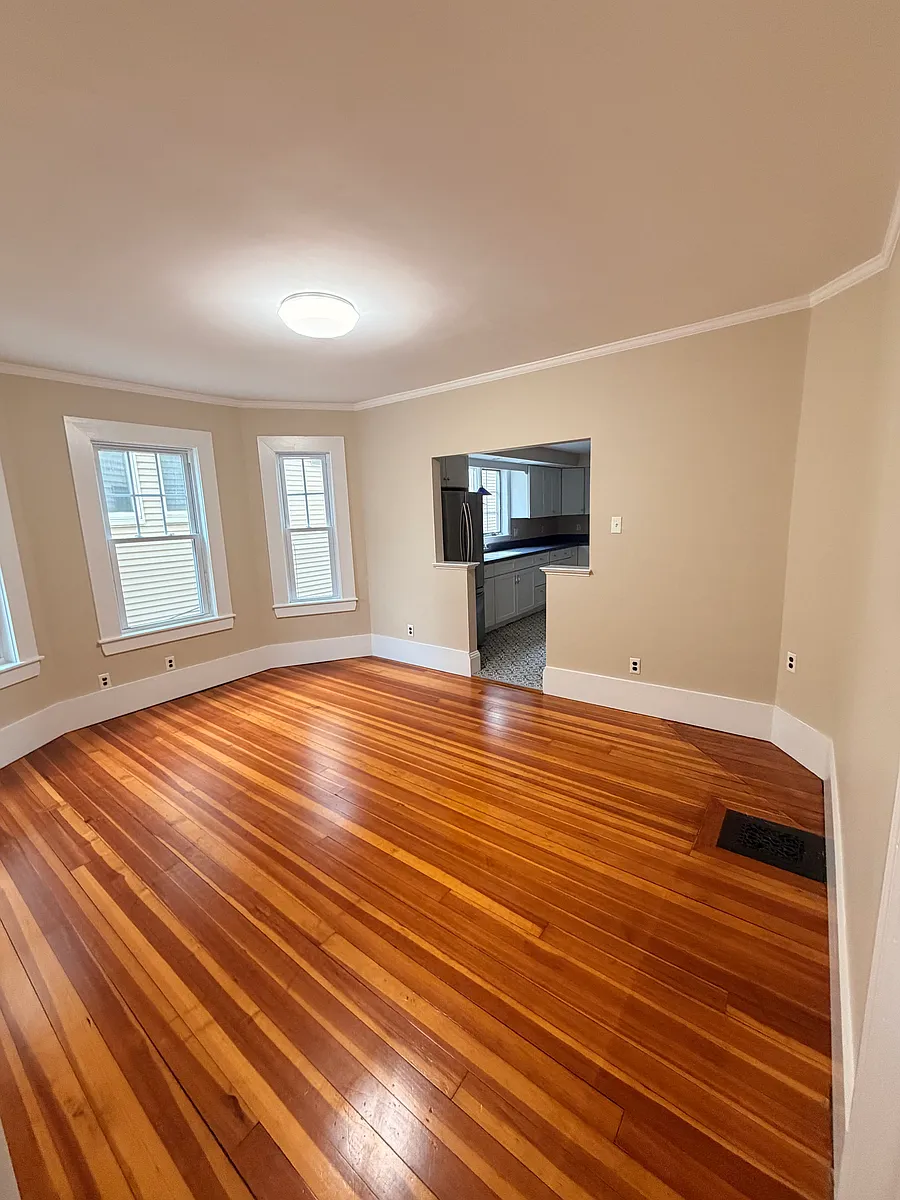Building Photo - 35 Murray St #2