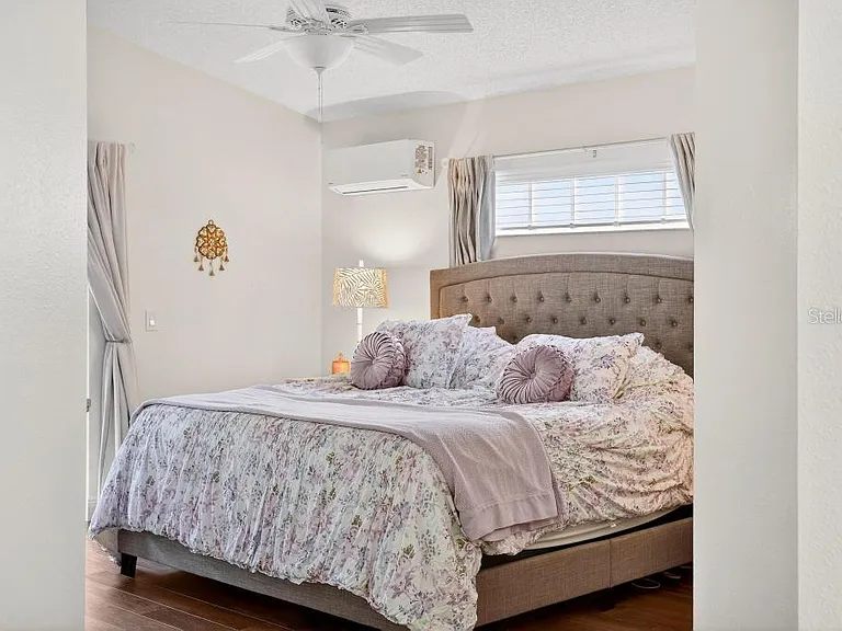 5477 Glen Oak Pl — Photo 3