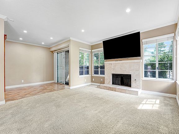 4th image of 20921 Community St APT 5