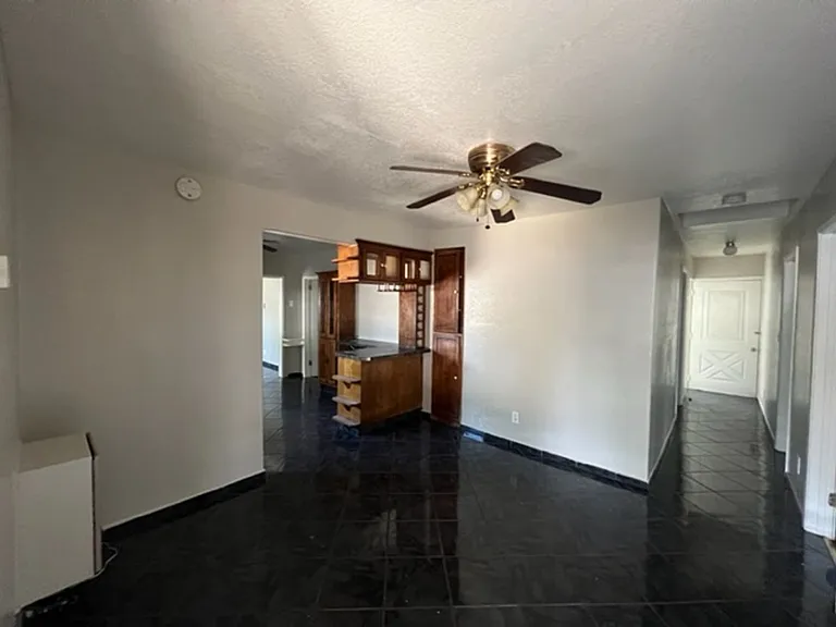 RV T 1063-1067 — Photo 19