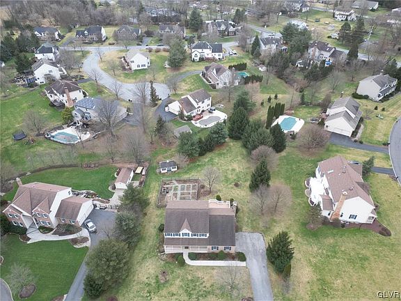 5th image of 1864 Amelia Ct