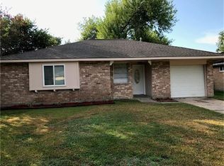 314 Stratmore Dr, Friendswood, TX 77546