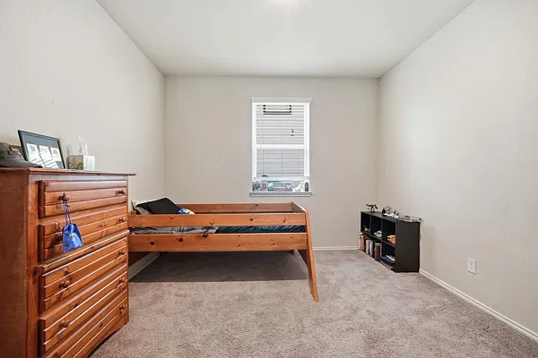 2405 Ayers Dr — Photo 6