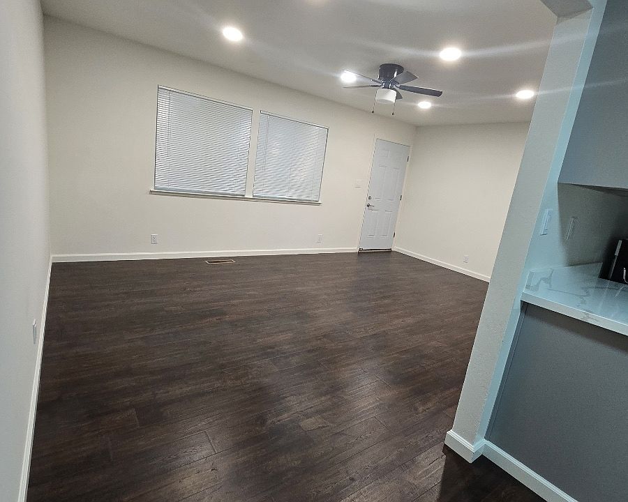1st image of 1349 Kingfisher Way