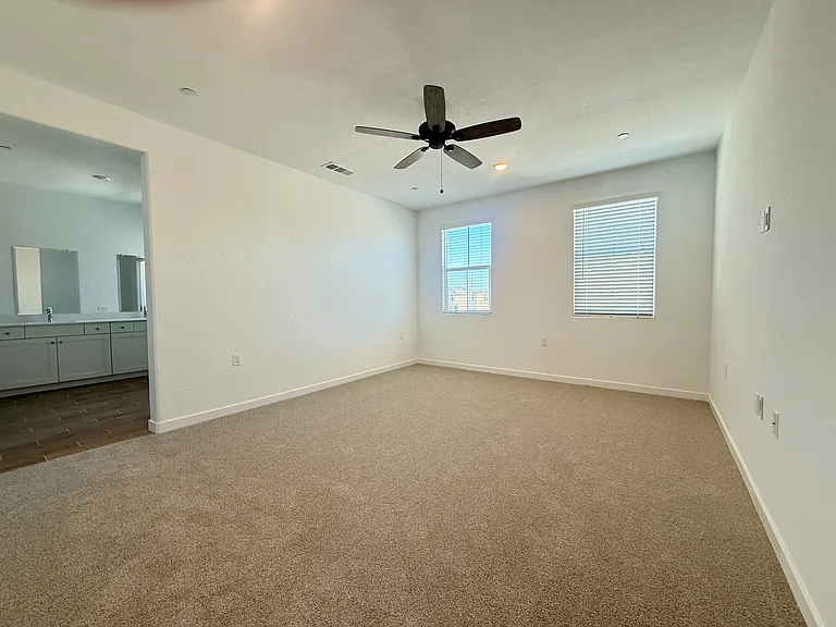2287 N Preuss Ave — Photo 12