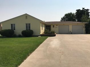 1010 3rd Ave E, Williston, ND 58801