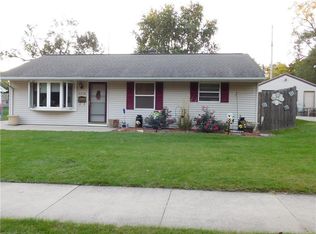 3715 Oakland Rd NE, Cedar Rapids, IA 52402