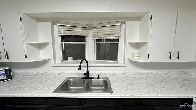 3 bed, 2.0 bath, 1110 sqft, $1,500 — Photo 2