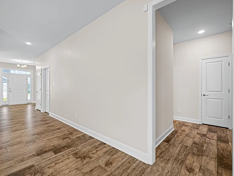 713 Greenwich Pl — Photo 21