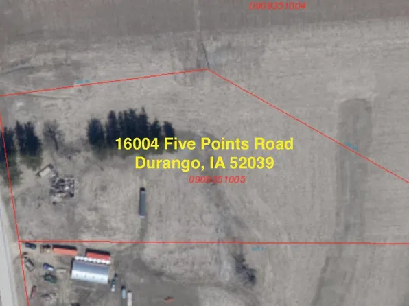 16004 Five Points Rd, Durango, IA 52039