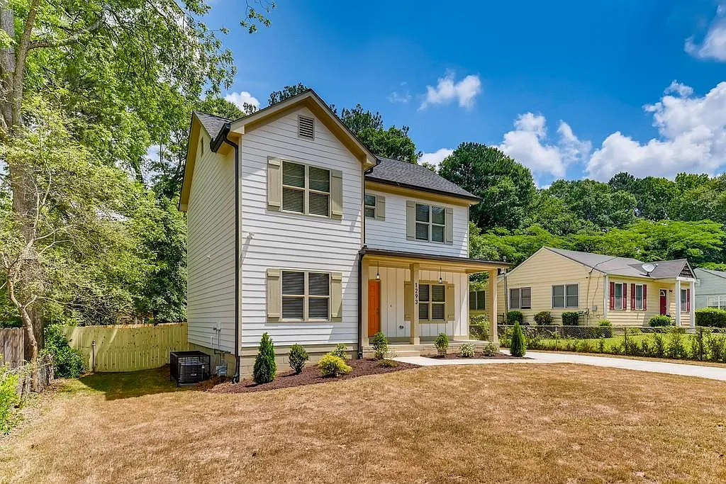 Almont Dr SW, Atlanta — Photo 3