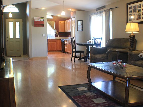 3rd image of 389 Mary Neal Ln