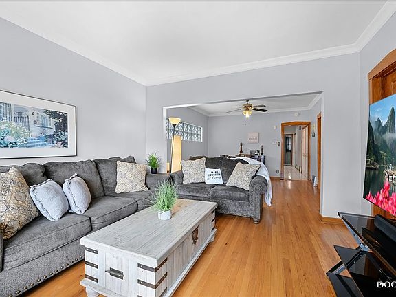 4th image of 1418 Elmwood Ave