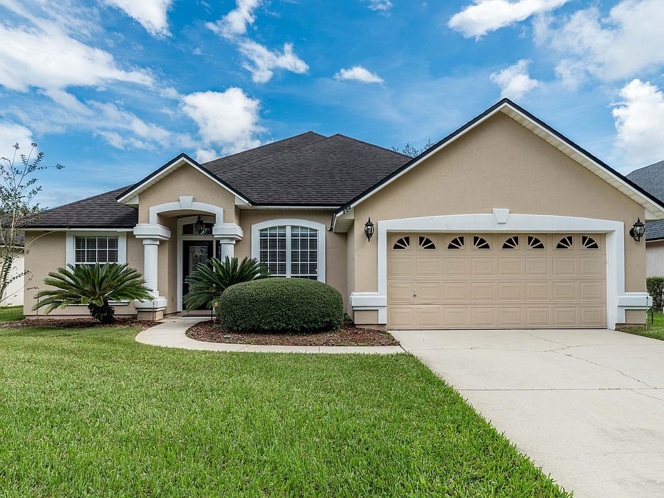 1st image of 256 W Silverthorn Ln