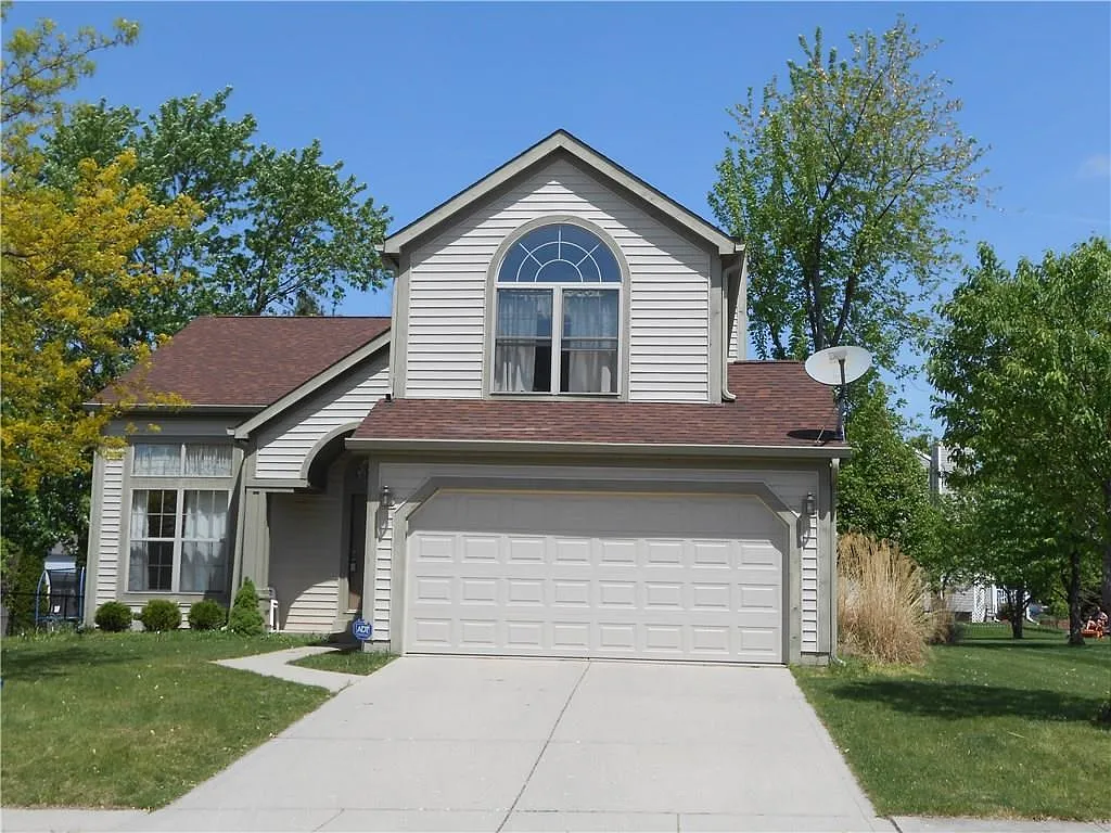 10612 E Stillwood Ln photo 1
