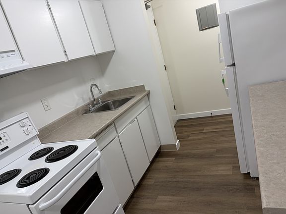 4th image of 8351 Bennett Rd #202
