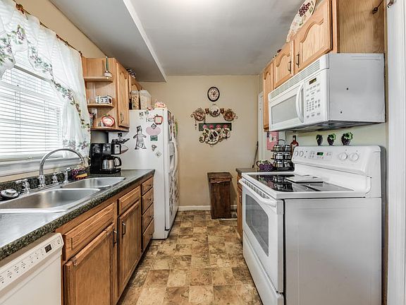4th image of 1738 Nickerson Ave
