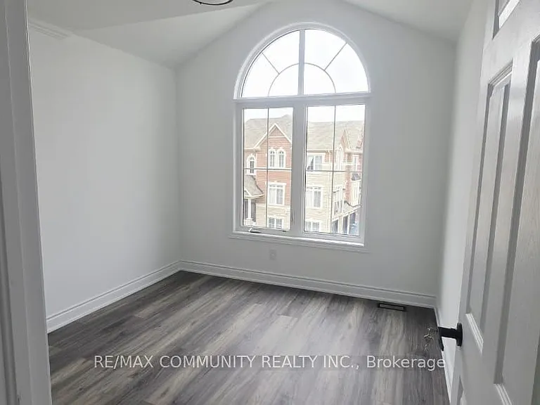 50 Rockman Cres — Photo 25