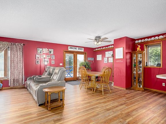 5th image of 812 Lakeview Dr